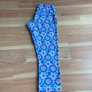 Vintage Lululemon wunder under crops size 4